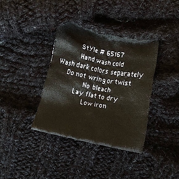 Seductions Cocoon Knit Sweater - Picture 5 of 12